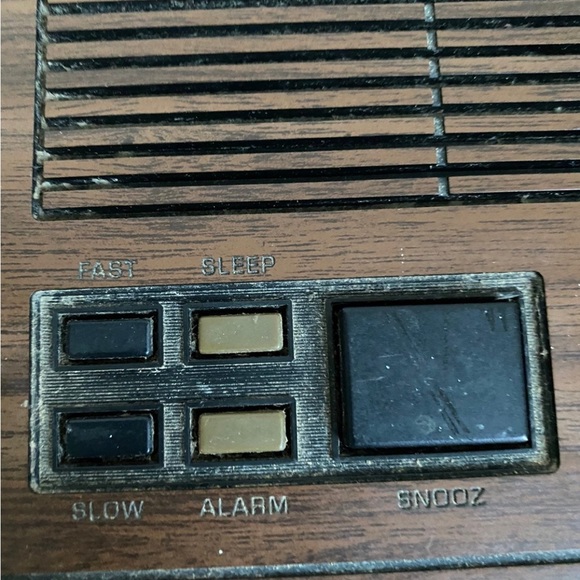 VINTAGE 80s General Electric 7-4640A AM FM Digital Alarm Clock Radio - Picture 6 of 12